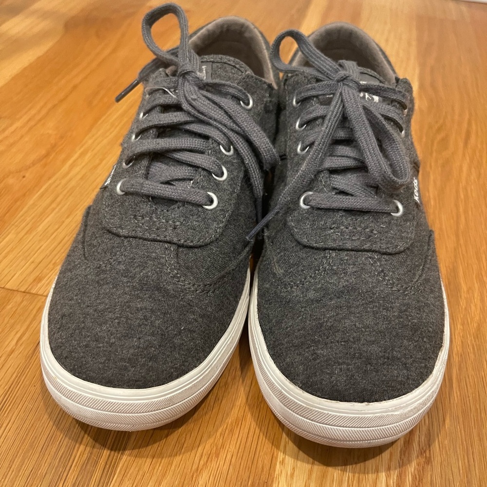 Keds Courty Athletic Lace Up Sneaker Shoe Womens Size 6 WF61219 Gray White Keds